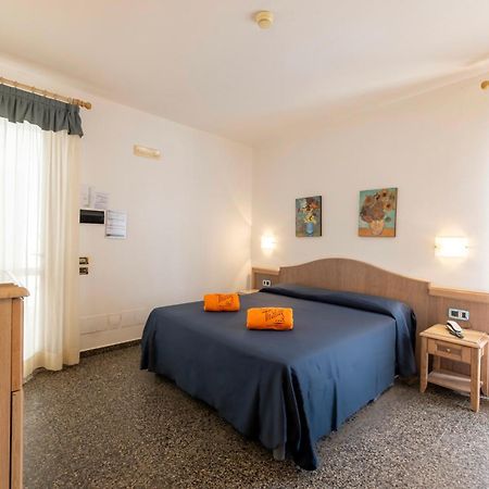 Hotel Thalas Club Торре дель'Орсо Экстерьер фото