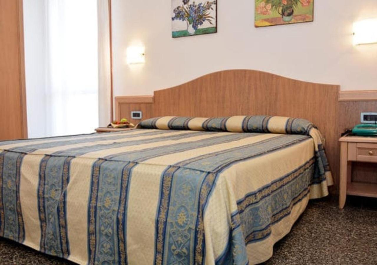 Hotel Thalas Club Торре дель'Орсо Экстерьер фото