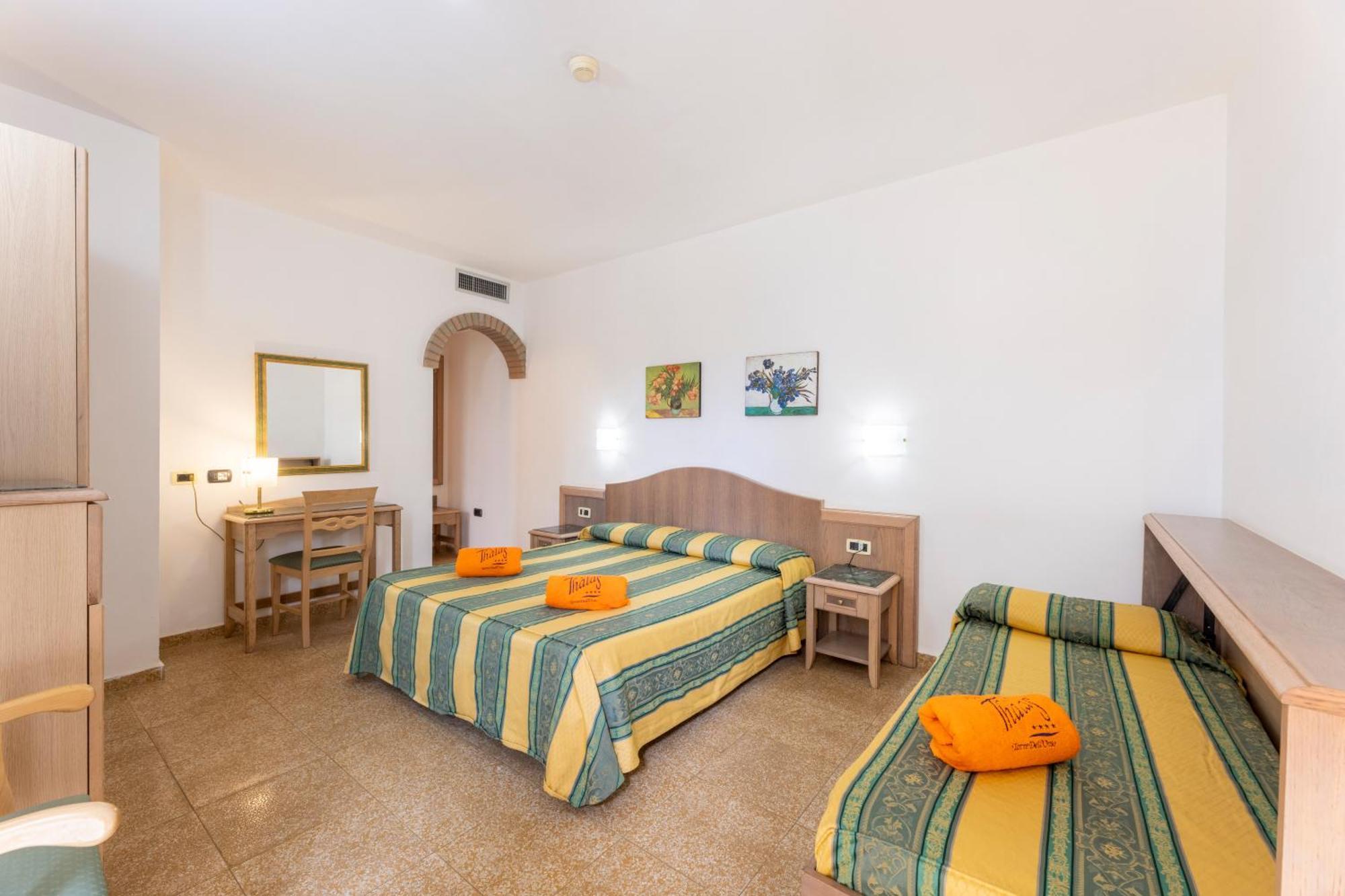Hotel Thalas Club Торре дель'Орсо Экстерьер фото